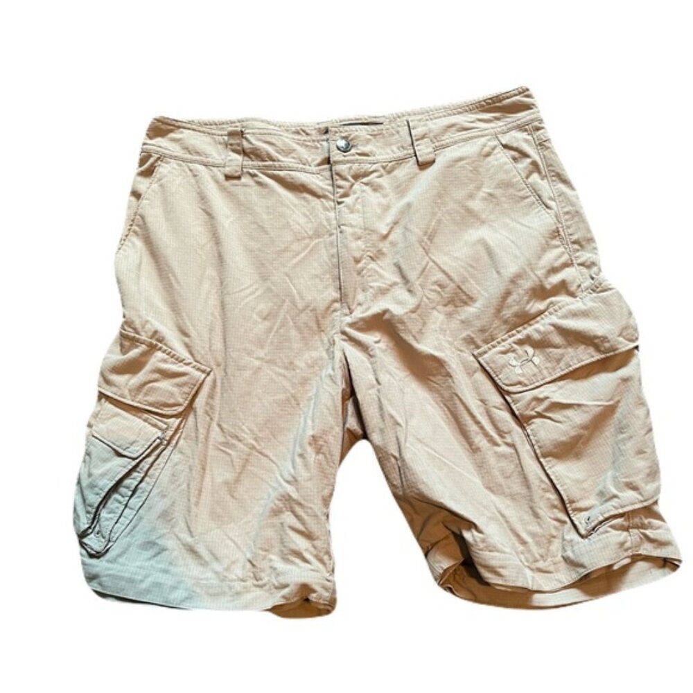 Under Armour 34 Tan Athletic Cargo Shorts